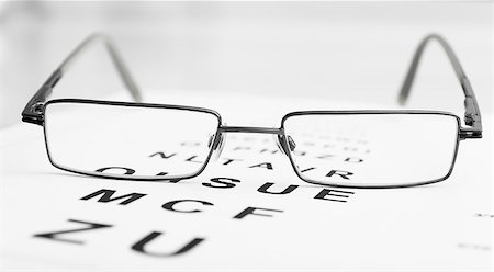 simsearch:400-08407302,k - eyeglasses on eye chart Stock Photo - Budget Royalty-Free & Subscription, Code: 400-06916696