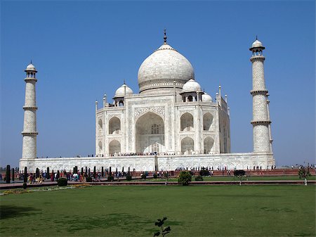 simsearch:400-05006924,k - monument Taj Mahal in Agra,India Photographie de stock - Aubaine LD & Abonnement, Code: 400-06918106