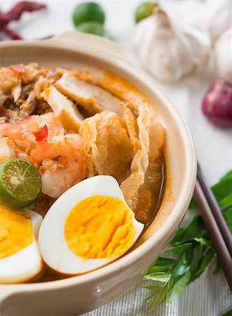 shrimp beans - Prawn noodles or prawn mee. Famous Singapore food spicy fresh cooked har mee in clay pot with hot steam. Asian cuisine. Stock Photo - Budget Royalty-Free & Subscription, Code: 400-06919850