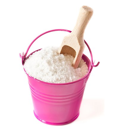 Natural salt and wooden scoop in a bucket on a white. Photographie de stock - Aubaine LD & Abonnement, Code: 400-06913270