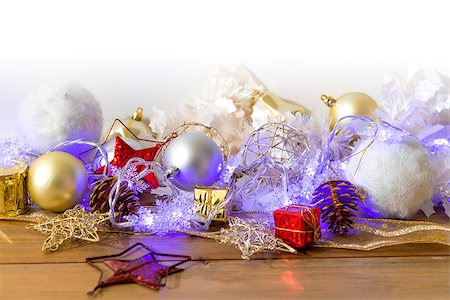 simsearch:400-07824857,k - christmas decoration over lights background Foto de stock - Super Valor sin royalties y Suscripción, Código: 400-06925599