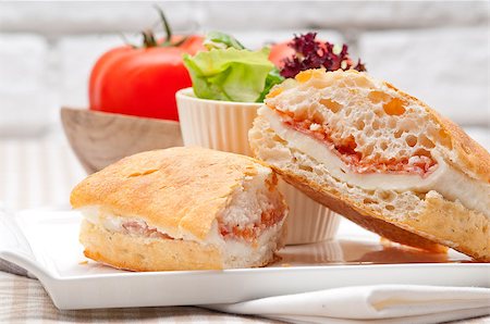 simsearch:400-06641159,k - Italian ciabatta panini sandwich with parma ham and tomato Foto de stock - Super Valor sin royalties y Suscripción, Código: 400-06926609