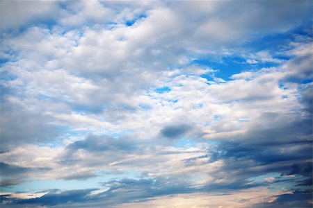 simsearch:400-08315659,k - Evening blue sky with clouds for nature collage Foto de stock - Super Valor sin royalties y Suscripción, Código: 400-06926632