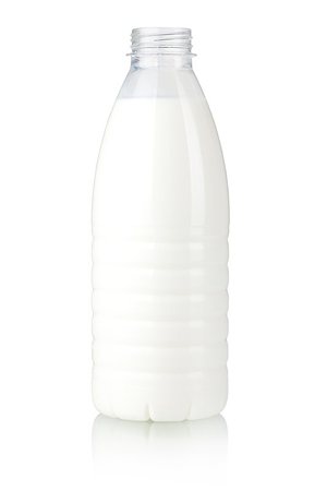 simsearch:400-04499805,k - Opened milk bottle. Isolated on white Photographie de stock - Aubaine LD & Abonnement, Code: 400-06920174