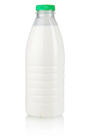 simsearch:400-04499805,k - Milk bottle. Isolated on white Photographie de stock - Aubaine LD & Abonnement, Code: 400-06920175