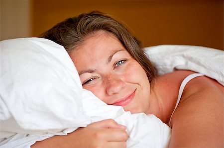 simsearch:400-04107833,k - young girl luxuriating in bed the morning Stock Photo - Budget Royalty-Free & Subscription, Code: 400-06921353