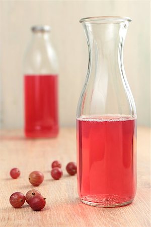 sour juice in glass carafe Stockbilder - Microstock & Abonnement, Bildnummer: 400-06921725