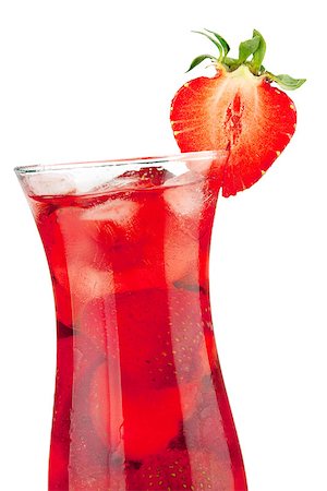 simsearch:400-06914721,k - Strawberry cocktail with ice. Closeup, isolated on white background Foto de stock - Super Valor sin royalties y Suscripción, Código: 400-06922363