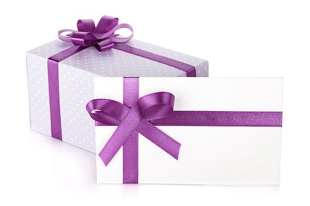 simsearch:400-06360703,k - Gift box and letter with ribbon and bow. Isolated on white background Stockbilder - Microstock & Abonnement, Bildnummer: 400-06923285