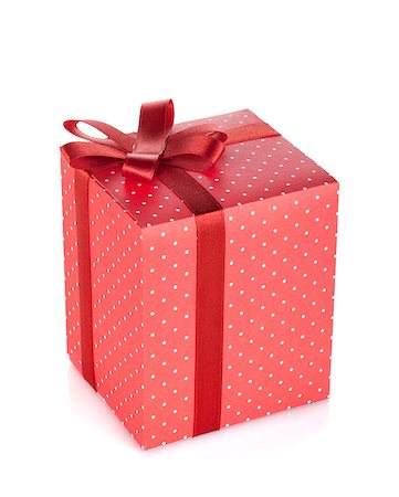 simsearch:400-06360703,k - Red gift box with ribbon and bow. Isolated on white background Stockbilder - Microstock & Abonnement, Bildnummer: 400-06923281