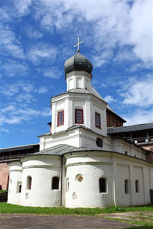 Church of the Intercession of our lady 16th century  in Novgorod. Russia Foto de stock - Super Valor sin royalties y Suscripción, Código: 400-06923592