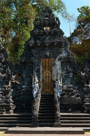 simsearch:400-05308012,k - Entrance gate in Goa Lawah Bat Cave temple, Bali, Indonesia Fotografie stock - Microstock e Abbonamento, Codice: 400-06923999