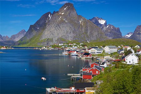 simsearch:400-06557083,k - Picturesque fishing town of Reine by the fjord on Lofoten islands in Norway Stockbilder - Microstock & Abonnement, Bildnummer: 400-06944445