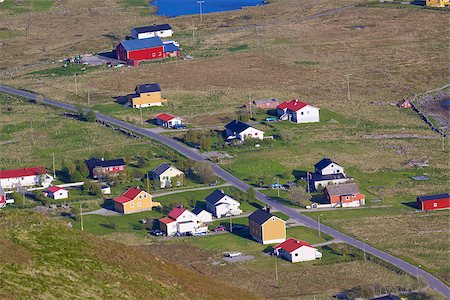 scenic north island roads - Scenic norwegian village on Lofoten islands in summer Foto de stock - Super Valor sin royalties y Suscripción, Código: 400-06945550