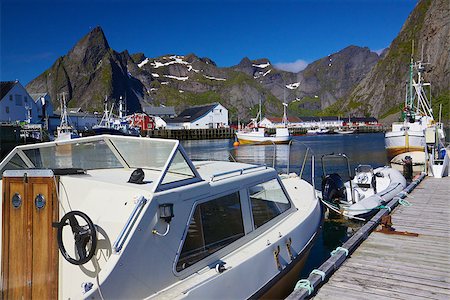 simsearch:400-06946273,k - Scenic harbour on Lofoten islands in Norway on sunny summer day Photographie de stock - Aubaine LD & Abonnement, Code: 400-06946266