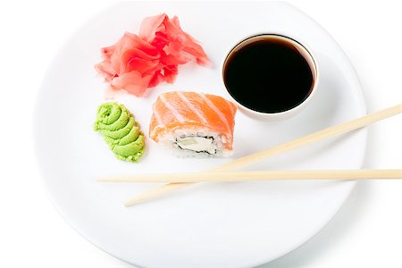 simsearch:628-01495097,k - Sushi, soy and ginger with chopsticks on a white plate Stockbilder - Microstock & Abonnement, Bildnummer: 400-06946849