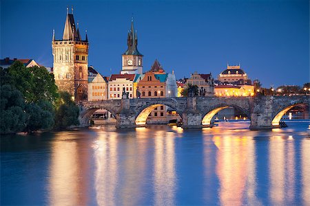 simsearch:400-06393299,k - Image of Prague, capital city of Czech Republic, during twilight blue hour. Photographie de stock - Aubaine LD & Abonnement, Code: 400-06947592
