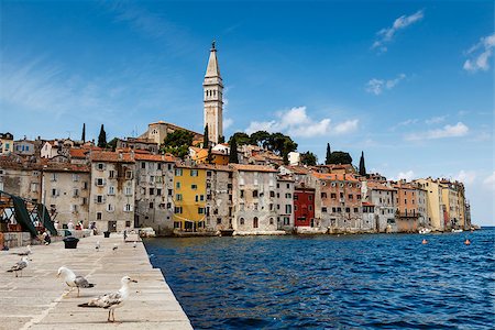simsearch:400-07040947,k - The Pier and the City of Rovinj on Istria Peninsula in Croatia Photographie de stock - Aubaine LD & Abonnement, Code: 400-06947736