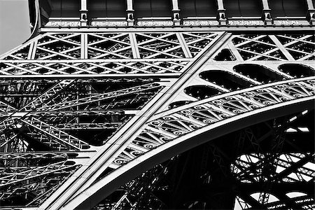 simsearch:400-04987736,k - Famous european metal structure in France made by Eiffel Foto de stock - Super Valor sin royalties y Suscripción, Código: 400-06947772