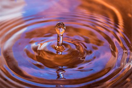 photography water ripples circles - Falling water drop with reflection Stock Photo - Budget Royalty-Free & Subscription, Code: 400-06947787