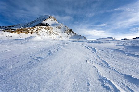 Ski slopes in Kaprun resort next to Kitzsteinhorn peak, Austrian Alps Photographie de stock - Aubaine LD & Abonnement, Code: 400-06948865