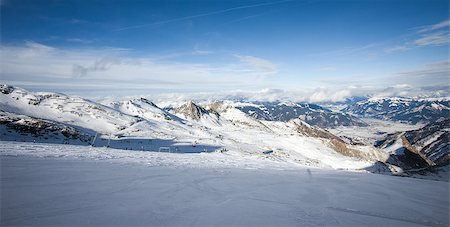 Ski slopes in Kaprun resort next to Kitzsteinhorn peak, Austrian Alps Photographie de stock - Aubaine LD & Abonnement, Code: 400-06948860