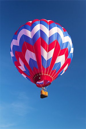 simsearch:400-09090841,k - Colorful hot-air balloon. Stock Photo - Budget Royalty-Free & Subscription, Code: 400-06954583