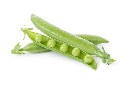 simsearch:400-04785141,k - fresh pea pods, isolated on white background Stock Photo - Budget Royalty-Free & Subscription, Code: 400-06950449