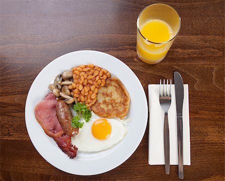 Traditional full English breakfast Stock Photo - Budget Royalty-Free & Subscription, Code: 400-06950597