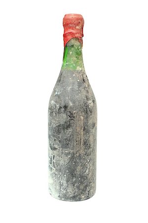 simsearch:862-08273799,k - bottle of old red wine isolated over white background Photographie de stock - Aubaine LD & Abonnement, Code: 400-06953495