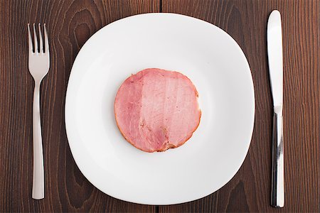 simsearch:400-07036577,k - Slice of delicious ham on white plate Stock Photo - Budget Royalty-Free & Subscription, Code: 400-07036570