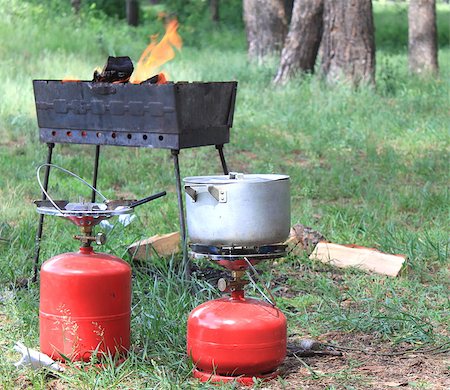 Gas cylinder and BBQ for cooking Stock Photo - Budget Royalty-Free & Subscription, Code: 400-07036846
