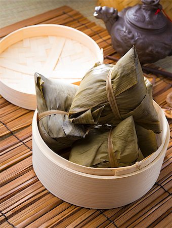 bazhang chinese dumplings, zongzi usually taken during duanwu festival occasion Foto de stock - Super Valor sin royalties y Suscripción, Código: 400-07038486