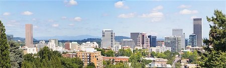 simsearch:400-06170841,k - Portland Oregon Downtown Cityscape Skyline with Mount Hood Panorama Photographie de stock - Aubaine LD & Abonnement, Code: 400-07038790