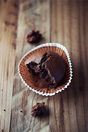 simsearch:400-07034479,k - Chocolate Muffin Stock Photo - Budget Royalty-Free & Subscription, Code: 400-07033672