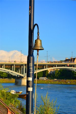 Bell to call the ferry by the river rhine in Basel, Switzerland Foto de stock - Super Valor sin royalties y Suscripción, Código: 400-07044480