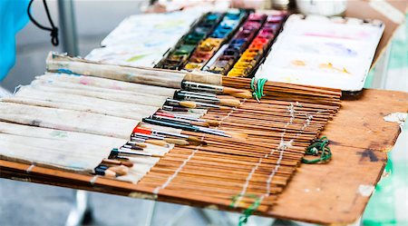 painter palette photography - Florence, in front of one of the most important Italian Art School. Detail of a street artist tools. Stock Photo - Budget Royalty-Free & Subscription, Code: 400-07044835
