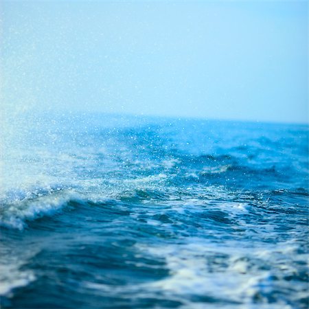 simsearch:400-06081165,k - blue ocean wave background, Andaman Sea, Thailand Foto de stock - Royalty-Free Super Valor e Assinatura, Número: 400-07045169