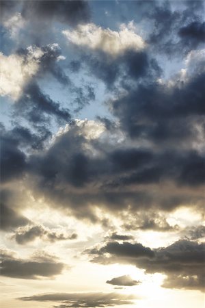 simsearch:400-05242072,k - sky full of deep black stormy clouds Stock Photo - Budget Royalty-Free & Subscription, Code: 400-07045162
