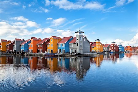 simsearch:400-08432432,k - Reitdiephaven - colorful buildings on water in Groningen, Netherlands Fotografie stock - Microstock e Abbonamento, Codice: 400-07046528