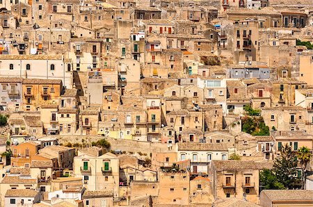 Detail of beautiful houses in town Modica, Sicily, Italy Foto de stock - Super Valor sin royalties y Suscripción, Código: 400-07048165