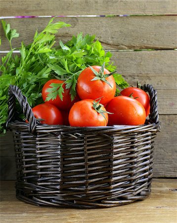 simsearch:400-07212038,k - fresh ripe tomatoes in a basket on the table Stock Photo - Budget Royalty-Free & Subscription, Code: 400-07048702