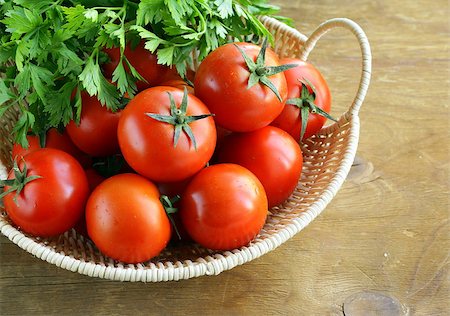 simsearch:400-07212038,k - fresh ripe tomatoes in a basket on the table Stock Photo - Budget Royalty-Free & Subscription, Code: 400-07048703