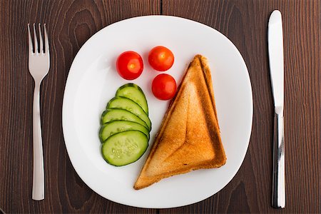 simsearch:400-07036577,k - Delicious grilled sandwich with vegetables on a white plate Stock Photo - Budget Royalty-Free & Subscription, Code: 400-07042643