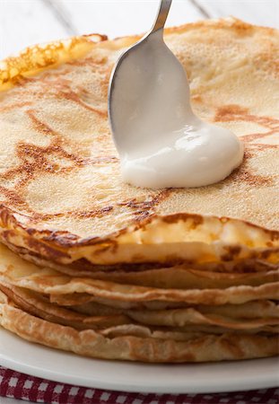 raysay (artist) - closeup view of fresh pancakes on plate Foto de stock - Royalty-Free Super Valor e Assinatura, Número: 400-07042822