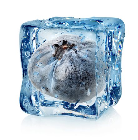 Blueberry in ice cube isolated on a white background Stock Photo - Budget Royalty-Free & Subscription, Code: 400-07056068