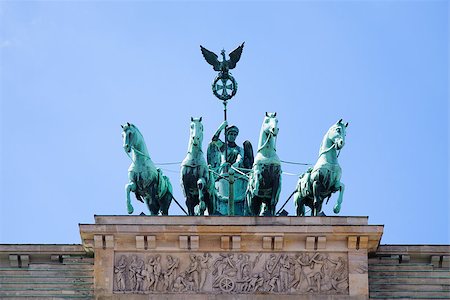 eagle statues - Statue on the Brandenburg Gate in Berlin Stock Photo - Budget Royalty-Free & Subscription, Code: 400-07053997