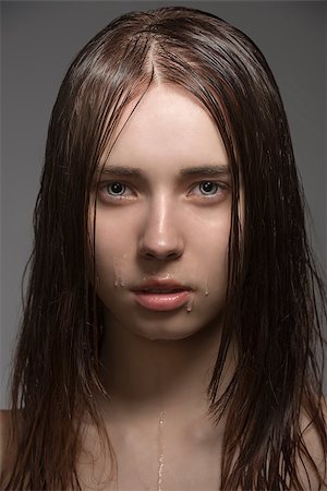 simsearch:400-04001073,k - beauty close-up portrait of pretty wet girl with some water drops on the visage and natural style Photographie de stock - Aubaine LD & Abonnement, Code: 400-07061677