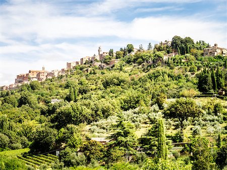 simsearch:400-07296321,k - An image of a Tuscany landscape in Italy Foto de stock - Super Valor sin royalties y Suscripción, Código: 400-07061721