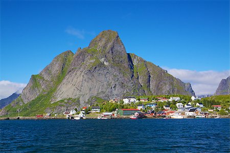 simsearch:400-06557083,k - Picturesque town of Reine by the fjord on Lofoten islands in Norway during summer Stockbilder - Microstock & Abonnement, Bildnummer: 400-07087599